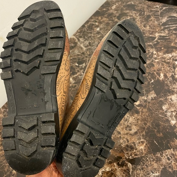 Burberry Beige and Black Patterned Rain Boots - Picture 4 of 6